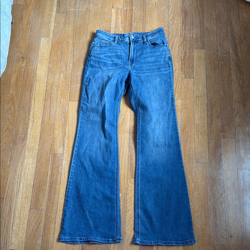Old Navy High Rise Wow Flare Women's Jeans blue size 2